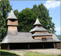 Drevený kostol Lukov - obrázok